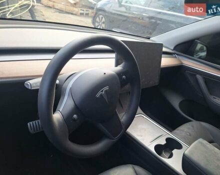 Синий Тесла Model Y, объемом двигателя 0 л и пробегом 37 тыс. км за 23000 $, фото 10 на Automoto.ua
