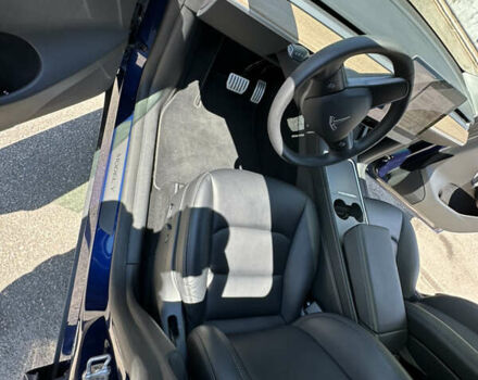 Синий Тесла Model Y, объемом двигателя 0 л и пробегом 15 тыс. км за 33000 $, фото 27 на Automoto.ua