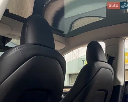 Синий Тесла Model Y, объемом двигателя 0 л и пробегом 35 тыс. км за 30999 $, фото 15 на Automoto.ua