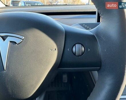 Синий Тесла Model Y, объемом двигателя 0 л и пробегом 48 тыс. км за 32990 $, фото 16 на Automoto.ua