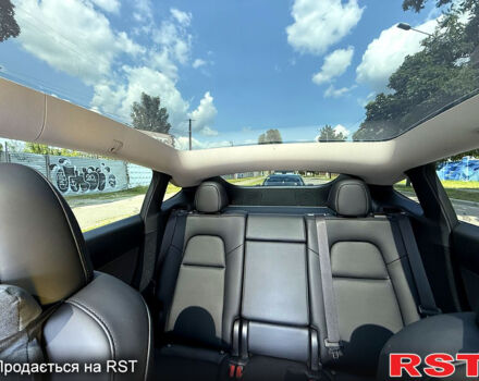 Синий Тесла Model Y, объемом двигателя 0 л и пробегом 26 тыс. км за 30000 $, фото 6 на Automoto.ua