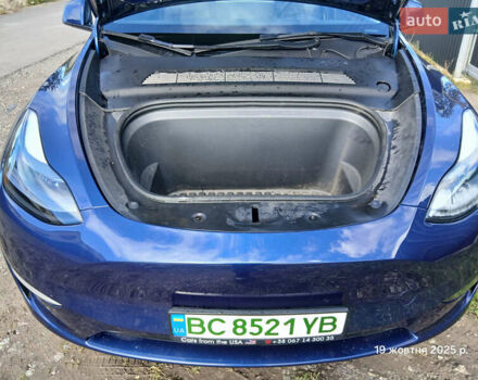 Синий Тесла Model Y, объемом двигателя 0 л и пробегом 25 тыс. км за 27300 $, фото 9 на Automoto.ua