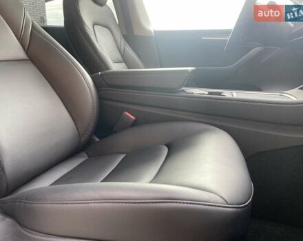 Синий Тесла Model Y, объемом двигателя 0 л и пробегом 24 тыс. км за 26900 $, фото 12 на Automoto.ua
