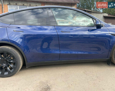 Синий Тесла Model Y, объемом двигателя 0 л и пробегом 41 тыс. км за 28500 $, фото 2 на Automoto.ua