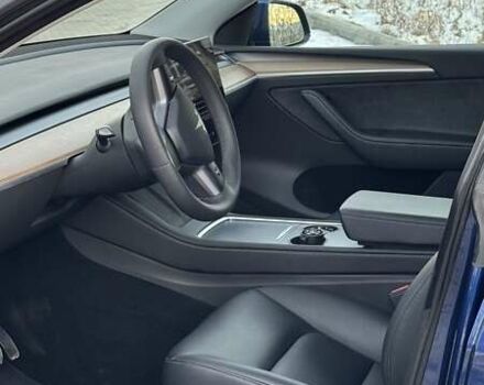 Синий Тесла Model Y, объемом двигателя 0 л и пробегом 15 тыс. км за 31500 $, фото 13 на Automoto.ua