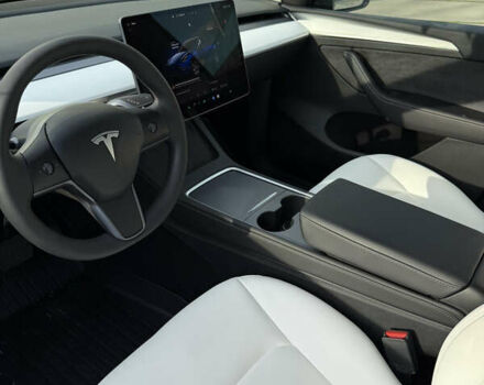 Синий Тесла Model Y, объемом двигателя 0 л и пробегом 10 тыс. км за 25000 $, фото 15 на Automoto.ua