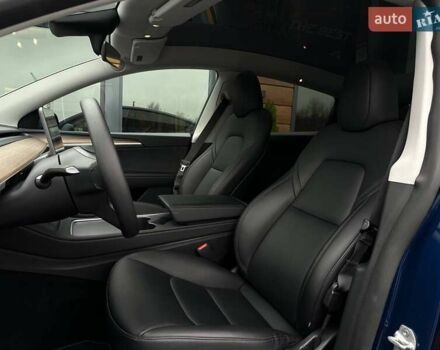 Синий Тесла Model Y, объемом двигателя 0 л и пробегом 10 тыс. км за 30494 $, фото 42 на Automoto.ua
