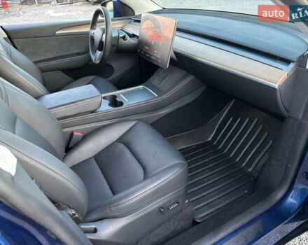 Синий Тесла Model Y, объемом двигателя 0 л и пробегом 22 тыс. км за 26000 $, фото 4 на Automoto.ua