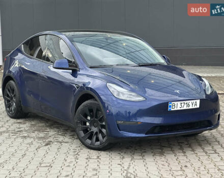 Синий Тесла Model Y, объемом двигателя 0 л и пробегом 36 тыс. км за 33000 $, фото 1 на Automoto.ua