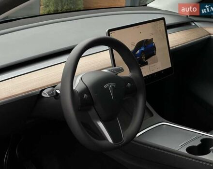 Синий Тесла Model Y, объемом двигателя 0 л и пробегом 10 тыс. км за 30494 $, фото 40 на Automoto.ua