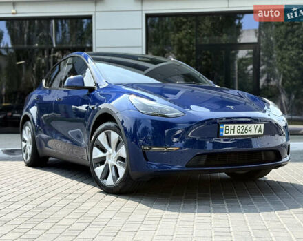 Синий Тесла Model Y, объемом двигателя 0 л и пробегом 14 тыс. км за 28000 $, фото 2 на Automoto.ua