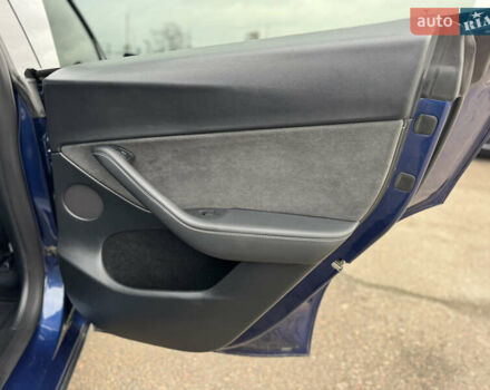 Синий Тесла Model Y, объемом двигателя 0 л и пробегом 36 тыс. км за 31000 $, фото 61 на Automoto.ua