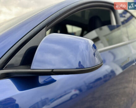 Синий Тесла Model Y, объемом двигателя 0 л и пробегом 36 тыс. км за 31000 $, фото 17 на Automoto.ua