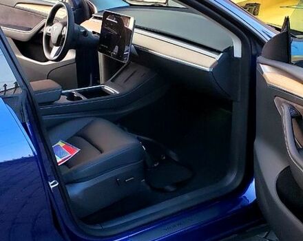 Синий Тесла Model Y, объемом двигателя 0.39 л и пробегом 1000 тыс. км за 32000 $, фото 5 на Automoto.ua