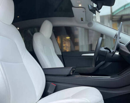 Синий Тесла Model Y, объемом двигателя 0 л и пробегом 15 тыс. км за 31400 $, фото 10 на Automoto.ua