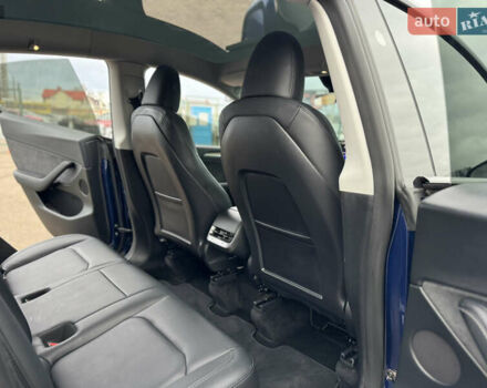 Синий Тесла Model Y, объемом двигателя 0 л и пробегом 36 тыс. км за 31000 $, фото 59 на Automoto.ua