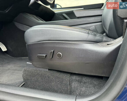 Синий Тесла Model Y, объемом двигателя 0 л и пробегом 36 тыс. км за 31000 $, фото 80 на Automoto.ua