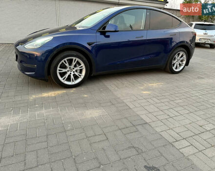 Синий Тесла Model Y, объемом двигателя 0 л и пробегом 27 тыс. км за 35999 $, фото 3 на Automoto.ua