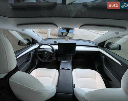 Синий Тесла Model Y, объемом двигателя 0 л и пробегом 15 тыс. км за 31400 $, фото 9 на Automoto.ua