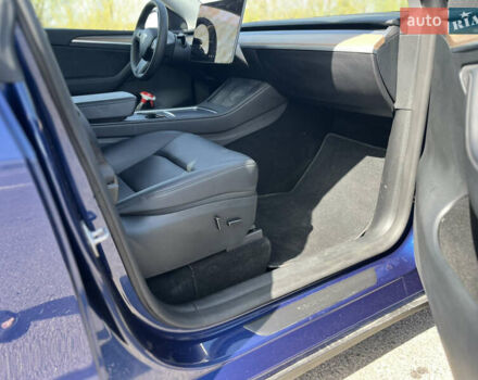 Синий Тесла Model Y, объемом двигателя 0 л и пробегом 28 тыс. км за 28819 $, фото 6 на Automoto.ua