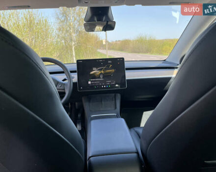 Синий Тесла Model Y, объемом двигателя 0 л и пробегом 28 тыс. км за 28819 $, фото 2 на Automoto.ua