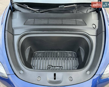 Синий Тесла Model Y, объемом двигателя 0 л и пробегом 36 тыс. км за 31000 $, фото 95 на Automoto.ua