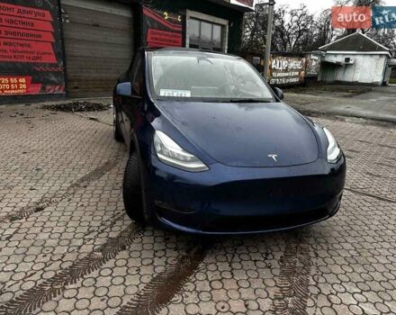 Синий Тесла Model Y, объемом двигателя 0 л и пробегом 59 тыс. км за 25500 $, фото 16 на Automoto.ua