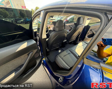 Синий Тесла Model Y, объемом двигателя 0 л и пробегом 26 тыс. км за 30000 $, фото 12 на Automoto.ua