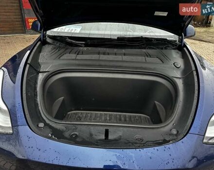 Синий Тесла Model Y, объемом двигателя 0 л и пробегом 59 тыс. км за 25500 $, фото 11 на Automoto.ua