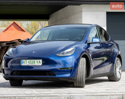 Синий Тесла Model Y, объемом двигателя 0 л и пробегом 55 тыс. км за 27200 $, фото 2 на Automoto.ua