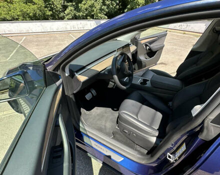 Синий Тесла Model Y, объемом двигателя 0 л и пробегом 15 тыс. км за 33000 $, фото 28 на Automoto.ua