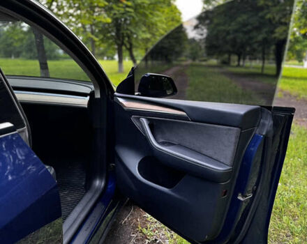 Синий Тесла Model Y, объемом двигателя 0 л и пробегом 26 тыс. км за 19900 $, фото 6 на Automoto.ua