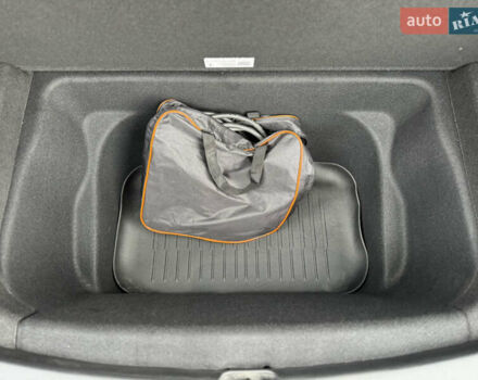 Синий Тесла Model Y, объемом двигателя 0 л и пробегом 36 тыс. км за 31000 $, фото 47 на Automoto.ua