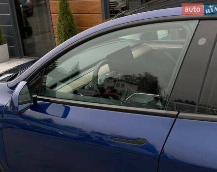 Синий Тесла Model Y, объемом двигателя 0 л и пробегом 10 тыс. км за 30494 $, фото 85 на Automoto.ua