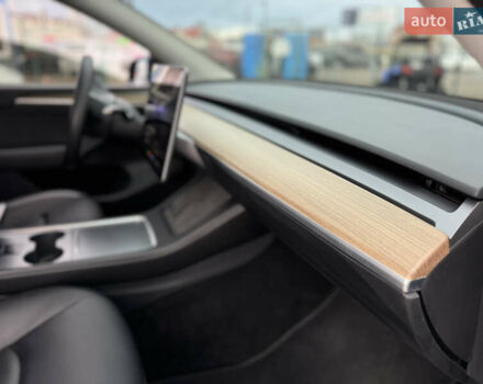 Синий Тесла Model Y, объемом двигателя 0 л и пробегом 36 тыс. км за 31000 $, фото 66 на Automoto.ua