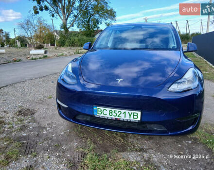Синий Тесла Model Y, объемом двигателя 0 л и пробегом 25 тыс. км за 27300 $, фото 15 на Automoto.ua