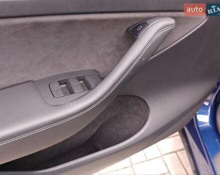 Синій Тесла Model Y, об'ємом двигуна 0 л та пробігом 54 тис. км за 30000 $, фото 20 на Automoto.ua