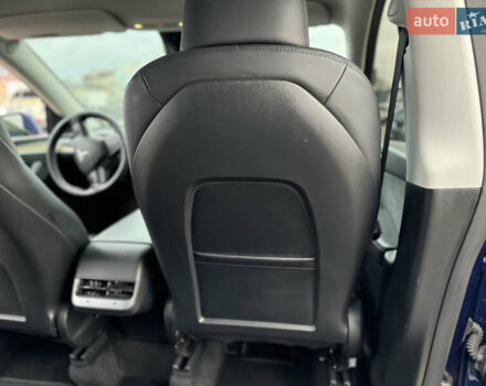 Синий Тесла Model Y, объемом двигателя 0 л и пробегом 36 тыс. км за 31000 $, фото 60 на Automoto.ua
