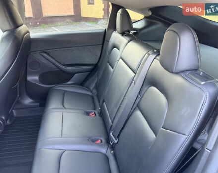 Синий Тесла Model Y, объемом двигателя 0 л и пробегом 27 тыс. км за 28100 $, фото 16 на Automoto.ua