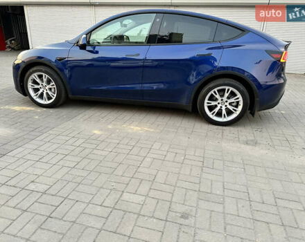 Синий Тесла Model Y, объемом двигателя 0 л и пробегом 27 тыс. км за 35999 $, фото 5 на Automoto.ua