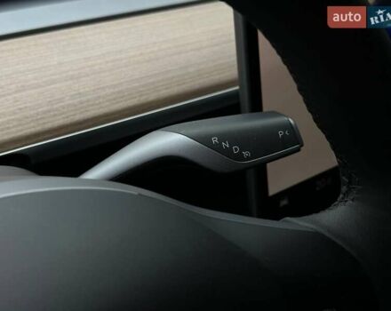 Синий Тесла Model Y, объемом двигателя 0 л и пробегом 10 тыс. км за 30494 $, фото 48 на Automoto.ua