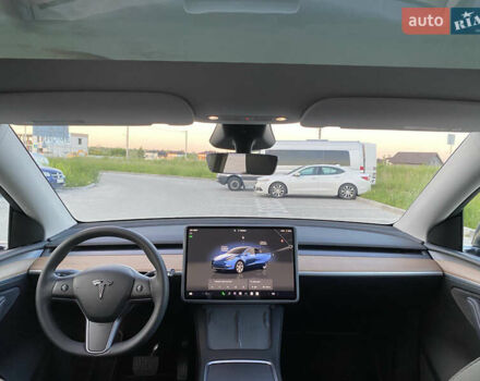 Синий Тесла Model Y, объемом двигателя 0 л и пробегом 15 тыс. км за 28200 $, фото 14 на Automoto.ua