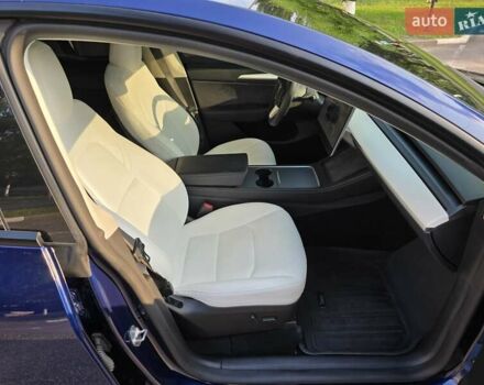 Синий Тесла Model Y, объемом двигателя 0 л и пробегом 51 тыс. км за 26400 $, фото 7 на Automoto.ua