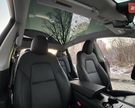 Синий Тесла Model Y, объемом двигателя 0 л и пробегом 15 тыс. км за 31500 $, фото 30 на Automoto.ua