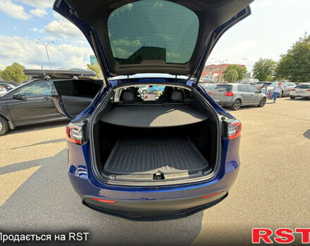 Синий Тесла Model Y, объемом двигателя 0 л и пробегом 26 тыс. км за 30000 $, фото 3 на Automoto.ua