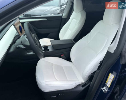 Синий Тесла Model Y, объемом двигателя 0 л и пробегом 48 тыс. км за 31600 $, фото 12 на Automoto.ua