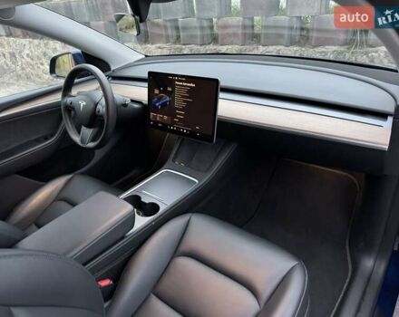 Синий Тесла Model Y, объемом двигателя 0 л и пробегом 35 тыс. км за 34999 $, фото 16 на Automoto.ua