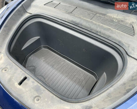 Синий Тесла Model Y, объемом двигателя 0 л и пробегом 41 тыс. км за 28500 $, фото 11 на Automoto.ua