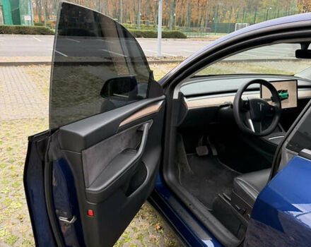 Синий Тесла Model Y, объемом двигателя 0 л и пробегом 46 тыс. км за 31900 $, фото 8 на Automoto.ua