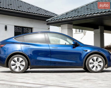 Синий Тесла Model Y, объемом двигателя 0 л и пробегом 55 тыс. км за 27200 $, фото 9 на Automoto.ua